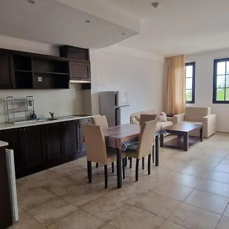 아파트 In The Cliff Bay *