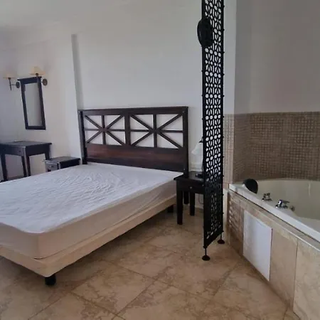 In The Cliff Bay * 오브조르