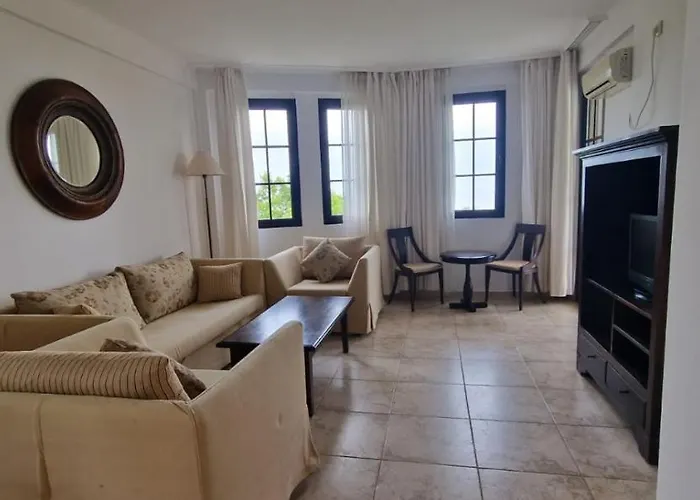 In The Cliff Bay Appartement *